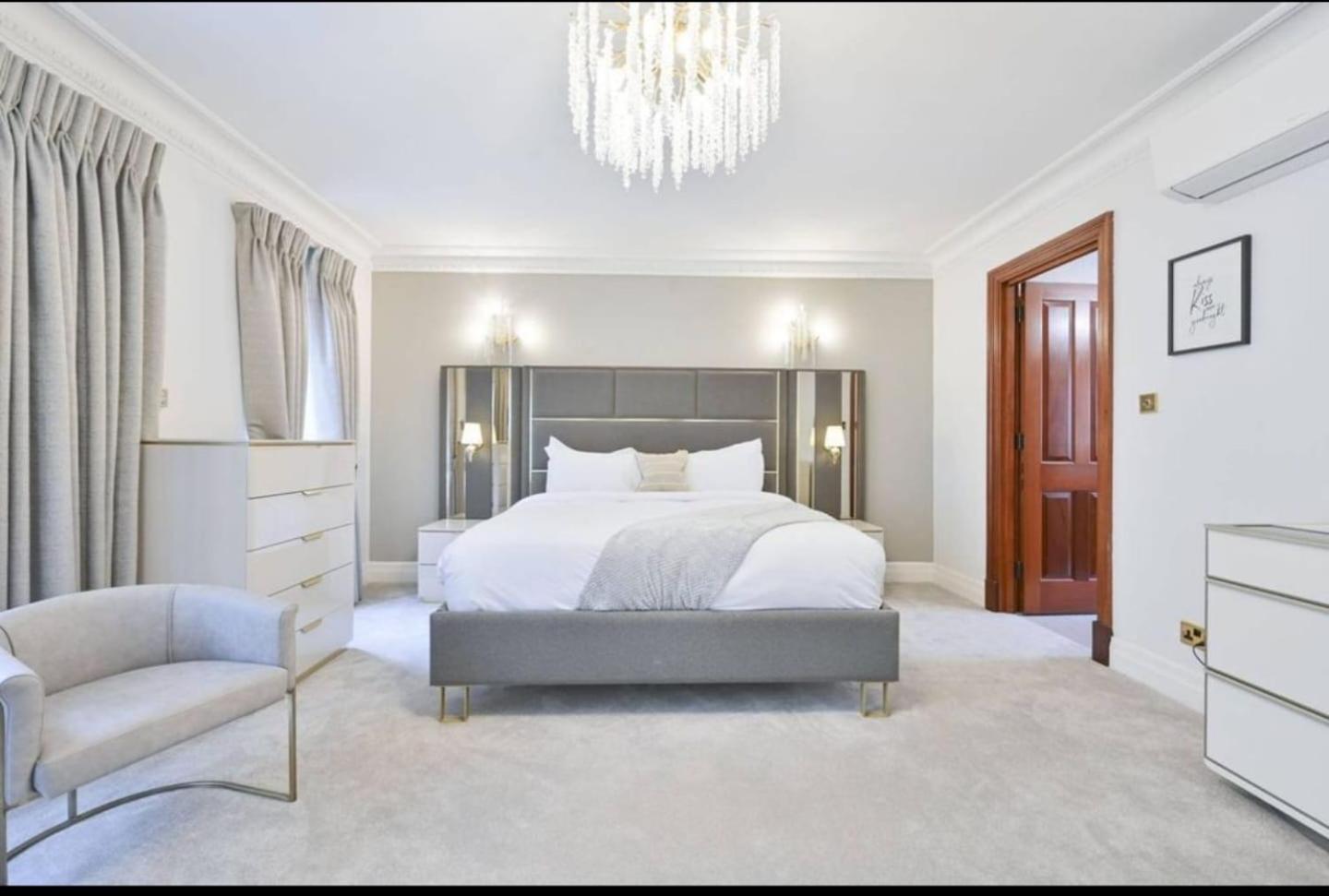 Aparthotel Carlton Court - Mayfair 5*