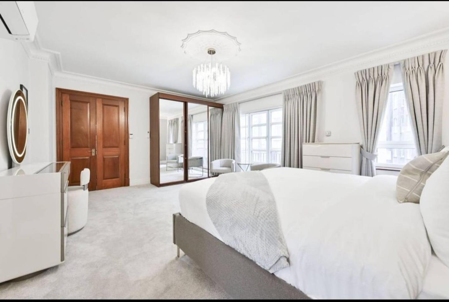 Carlton Court - Mayfair London